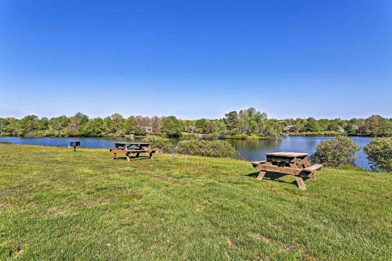 Peaceful Poconos Home With Lake And Pool Access! Long Pond Exterior photo