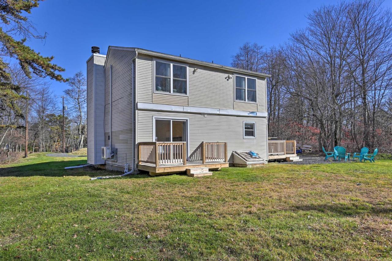 Peaceful Poconos Home With Lake And Pool Access! Long Pond Exterior photo